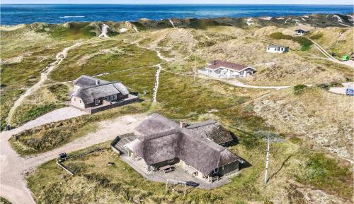 Six-Bedroom Holiday Home