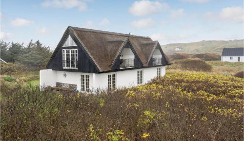 Four-Bedroom Holiday Home