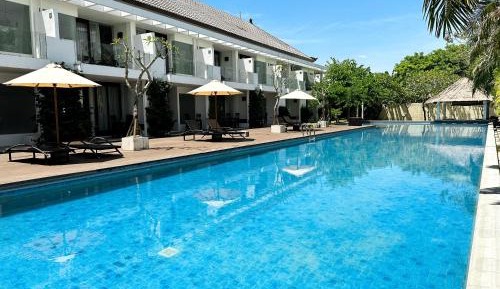 Deluxe Double or Twin Room with Pool View