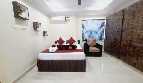 Room #899454749