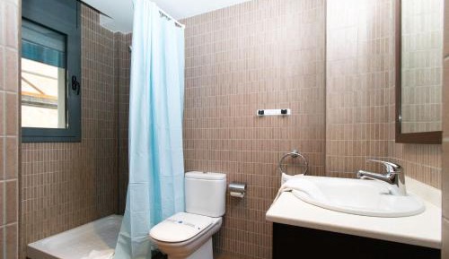 Two-Bedroom Apartment (8 Adults)