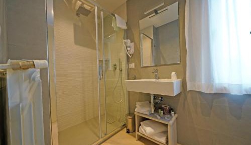 Deluxe Double or Twin Room with Balcony