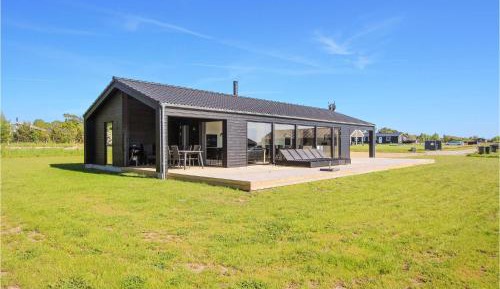 Five-Bedroom Holiday Home