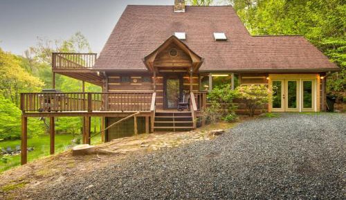 Two-Bedroom Holiday Home