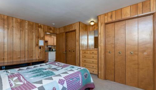 Four-Bedroom Holiday Home