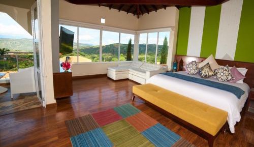 King Studio with Sofa Bed