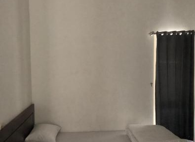 Deluxe Room (2 Adults + 1 Child)