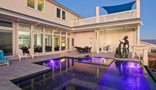 Eight-Bedroom House