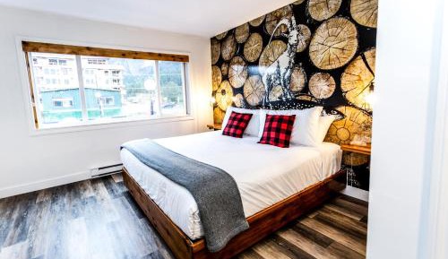 King Room with Mountain View