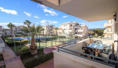 Apartment with Pool View 