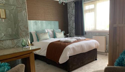 Deluxe Double Room with Shower