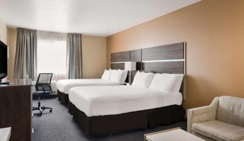 Queen Room with Two Queen Beds and Sofa Bed - Non-Smoking