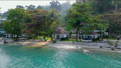 Superior Villa - Beach Front