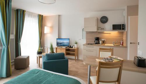 Studio Apartment