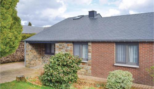 One-Bedroom Holiday Home