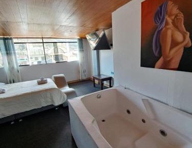Suite with Spa Bath