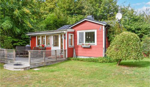 One-Bedroom Holiday Home