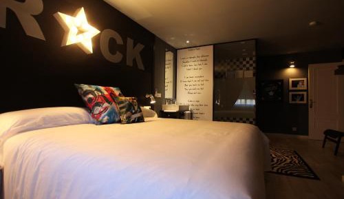 Double room with Private Parking