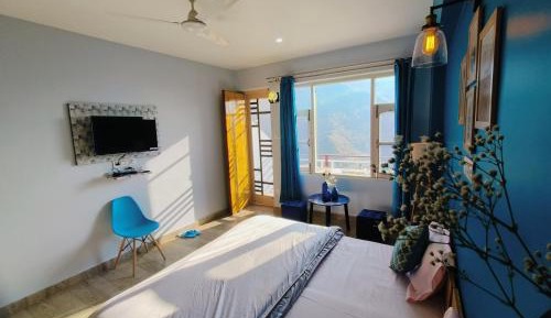 Double Room with Mountain View