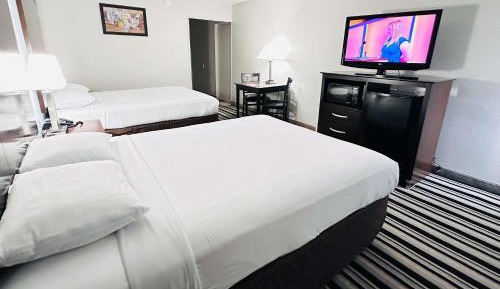 Standard Queen Room with Two Queen Beds - Non-Smoking
