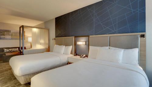 Queen Room with Two Queen Beds and City View