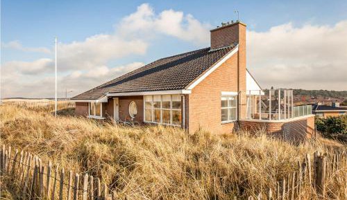 Four-Bedroom Holiday Home