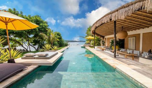 Villa - Beach Front