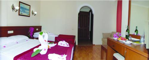 Triple Room with Balcony