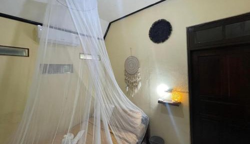 Standard Double Room with Shared Bathroom