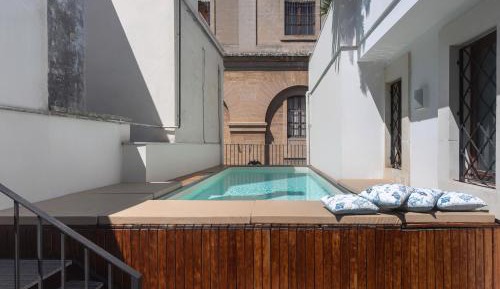 Villa with Garden View