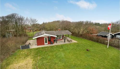 Three-Bedroom Holiday Home 