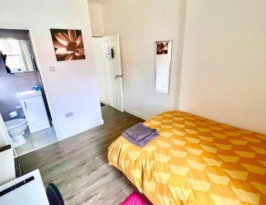 Single Room with Private Bathroom