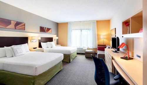 2 Queen Studio with Sofa Bed