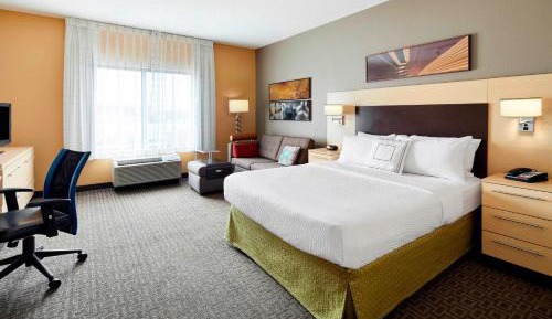 Grand Queen Suite with Sofa Bed
