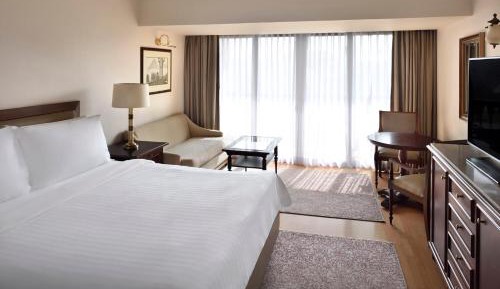 Deluxe Pyramid Premium Room- King Bed