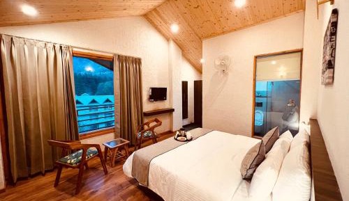 Double Room with Mountain View