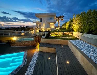 Deluxe Villa