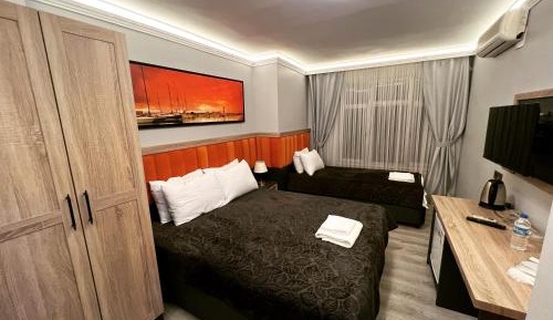 Triple Room with City View