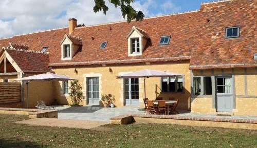 Holiday Home (9 Adults)