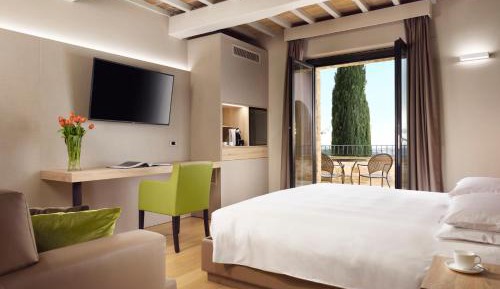 Suite with Balcony and Spa Access