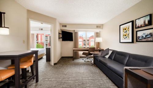 One-Bedroom Suite with River View