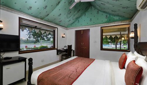 Double Room with Lake View