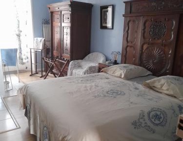 Deluxe Double Room with Shower