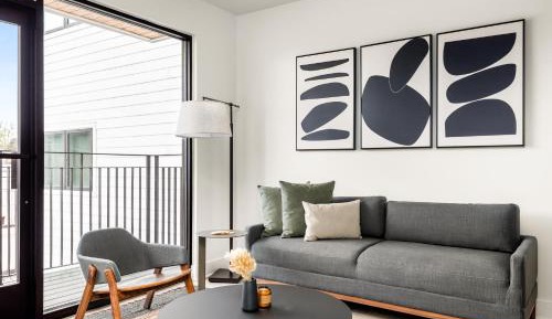 One Bedroom Apartment 