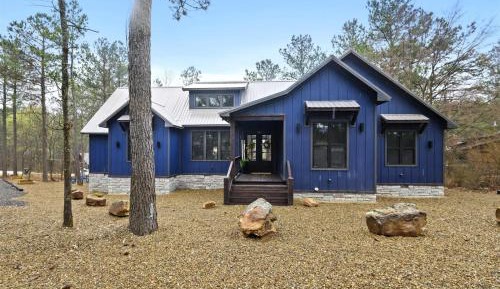 Four-Bedroom Holiday Home