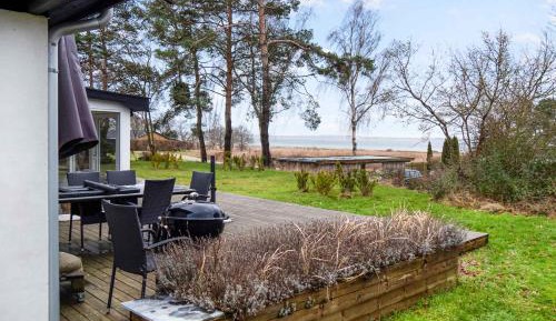 Three-Bedroom Holiday Home 