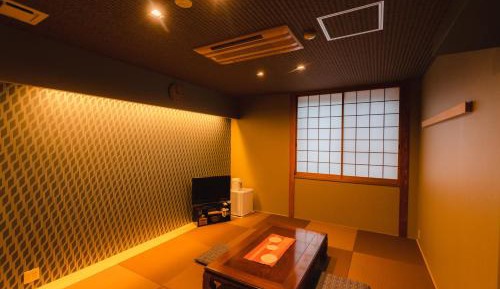 Japanese-Style Room