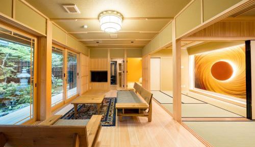 Luxury Suite with Garden View