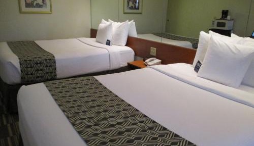 Queen Room with Two Queen Beds - Non-Smoking