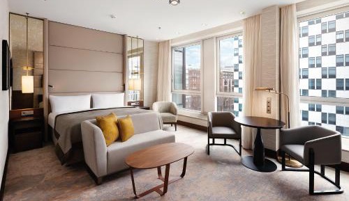 Premium King Room - Club Lounge Access